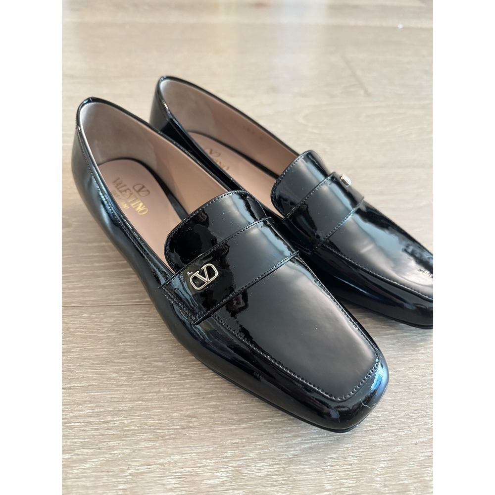 VALENTINO GARAVANI Womens 36.5 Vlogo patent leather square toe flats Nero Loafer